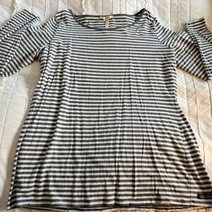 Matilda Jane Clothing Womens XXL White and Gray Striped Knit Long Sleeve Top